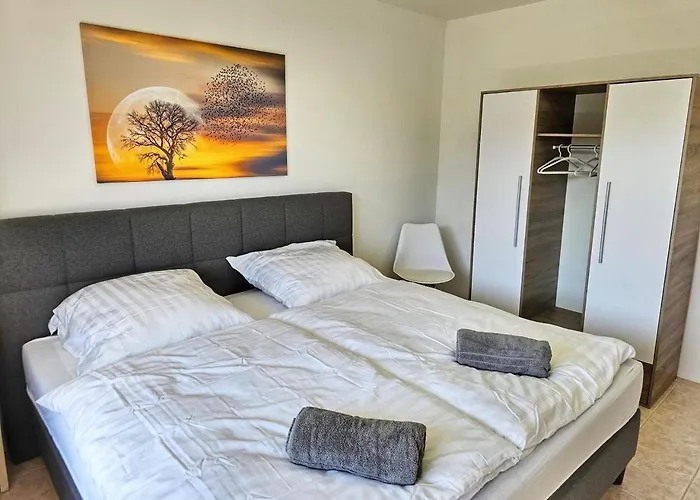 3 Mit Balkon شقة *